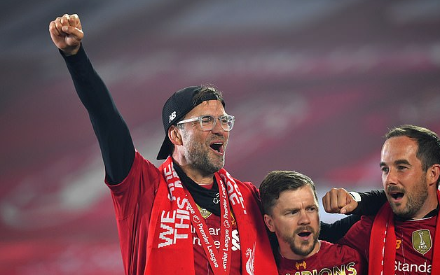 什么情况？西海岸男女足分别被处以转会禁令，但FIFA网站又说只适用于女足