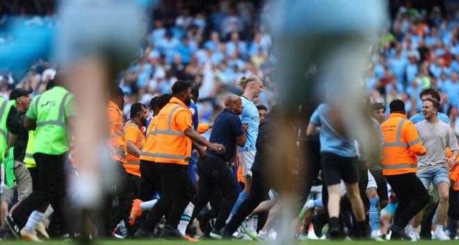 西甲前瞻：莱万特深陷降级区神锋缺席，皇社主帅下课成绩动荡（西甲前瞻：莱万特深陷保级泥潭锋线王牌缺阵，皇社换帅后战绩起伏）