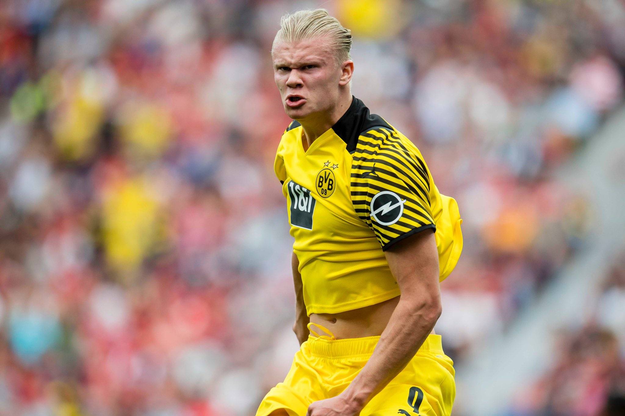 陈威神勇扑救助上海海港避免惨败