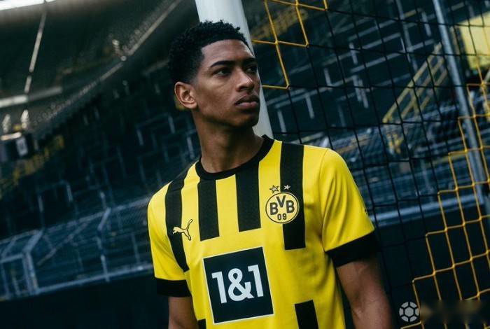 巴特萨基还没来不及走到替补席跟教练击掌普利西奇就完成了进球！