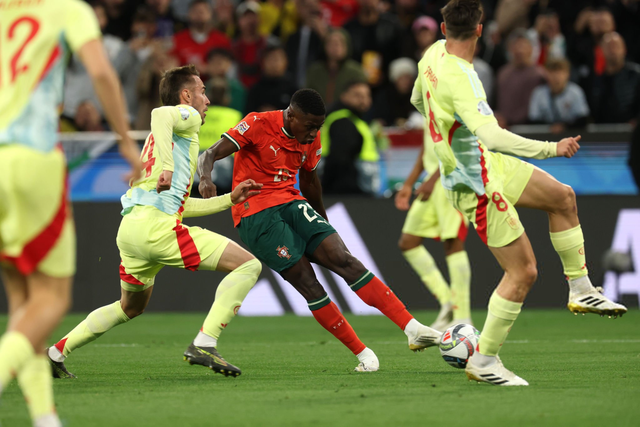 罗马推出黑胶唱片版队歌：限量版售价49.9欧，普通版19.9欧