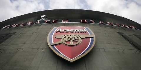 阿斯：皇马绝不会通过竞价来引援中卫，专注于合同到期的球员