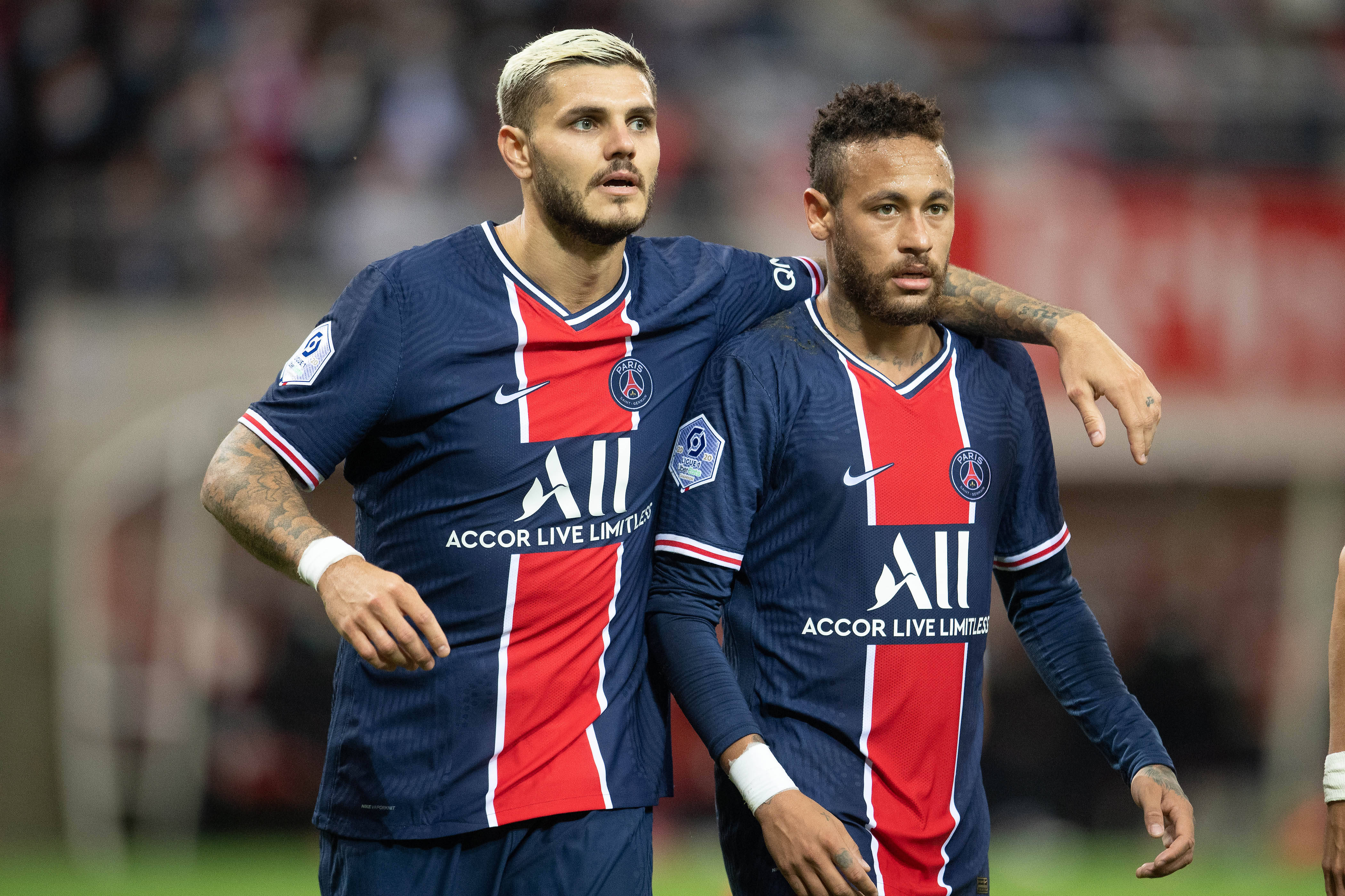 多特4-0十人黄潜，吉拉西双响，阿德耶米、斯文松建功，法比奥-席尔瓦失点