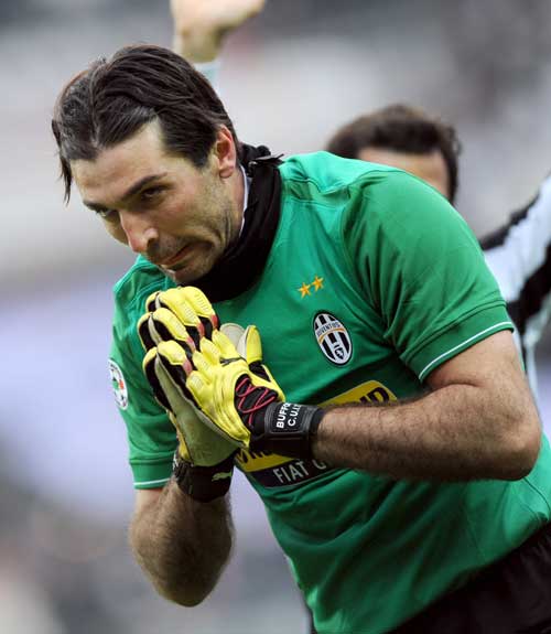 英超战报：利物浦2-1逆转热刺,