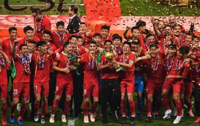 看了12分钟VAR！本菲卡主席怒批葡体比赛裁判：又是一出丑闻（12分钟VAR回看惹争议，本菲卡主席痛斥葡体之战裁判：又一场丑闻）