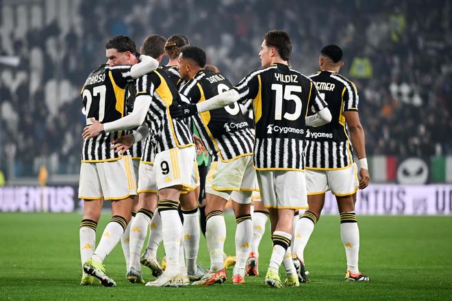 巴萨双喜！德容、费尔明重返训练场 弗利克迎战力增强