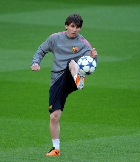 魏翊东：我和谢晖合影是在J联赛现场，被捏造成他要执教国安