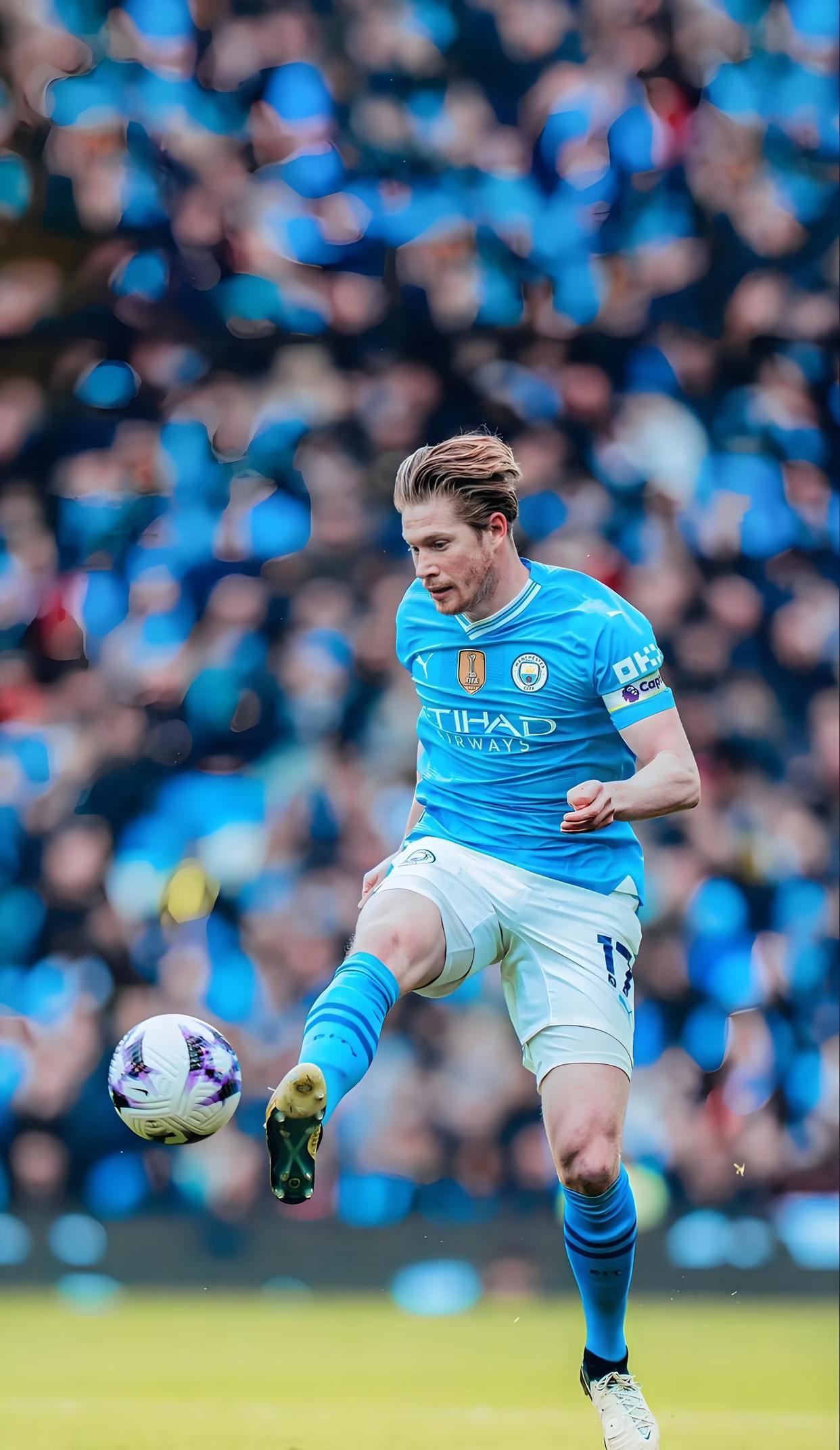 想念赛场，穆德里克晒斯坦福桥比赛照：圣诞快乐（穆德里克晒斯坦福桥比赛照送祝福：圣诞快乐，盼重返赛场）