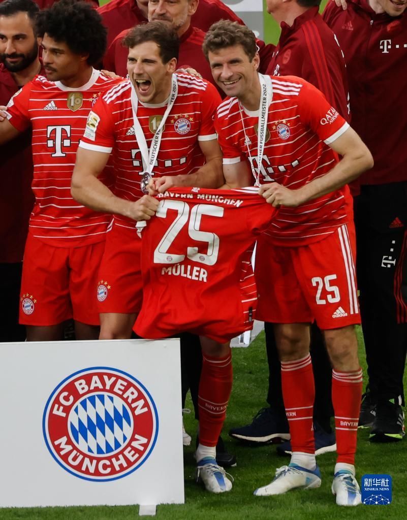 吓人，一巴拉圭球员在侏儒美洲杯头部着地后当场失去意识