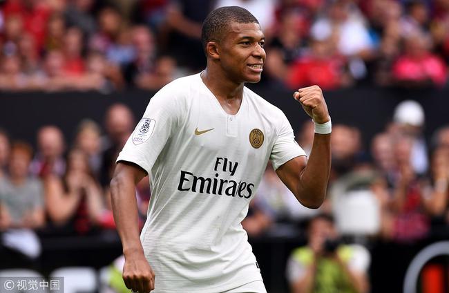 独家：重庆：校园里的足球超级联赛（独家：重庆校园上演足球超级联赛）