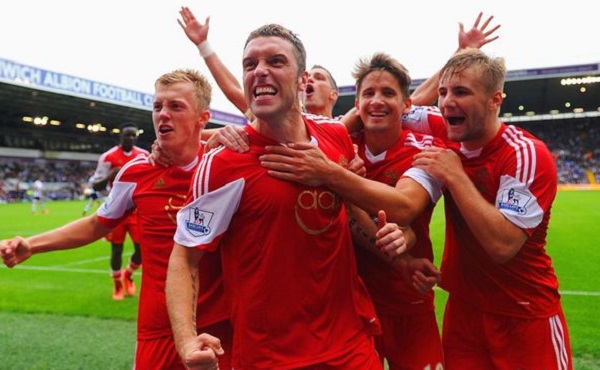 奥格斯堡2-0勒沃库森，吉安努利斯传射，药厂三中门框