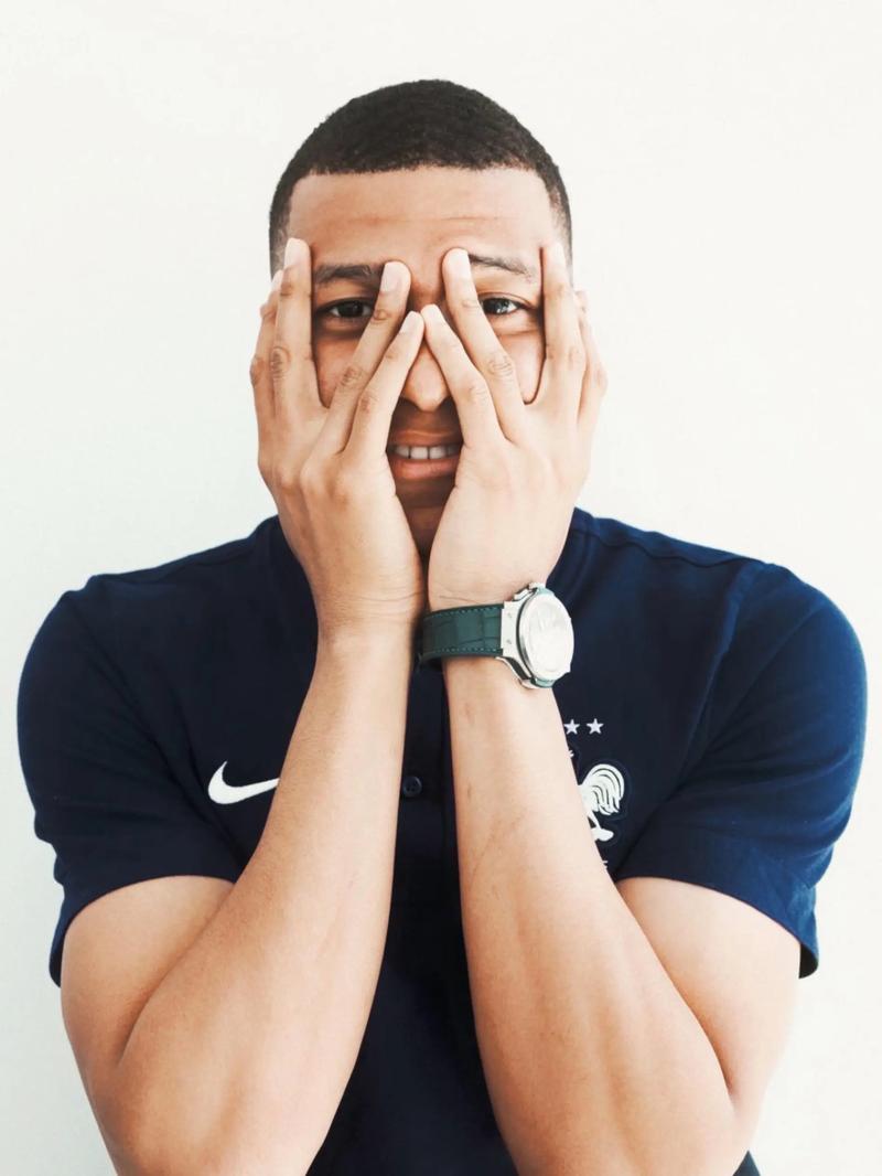 图片报：由于赛程安排，拜仁今年没给球员安排圣诞节庆祝活动（图片报：受赛程影响，拜仁今年取消球员圣诞庆祝活动）