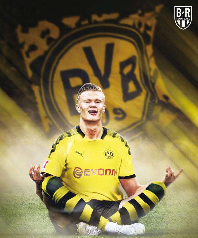 广州小学生观战轮椅篮球赛为运动员加油