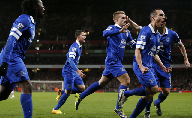 中国乒乓球队在关键战中被法国新星勒布伦逆转，展现技术与心理博弈，国乒面临严峻挑战。